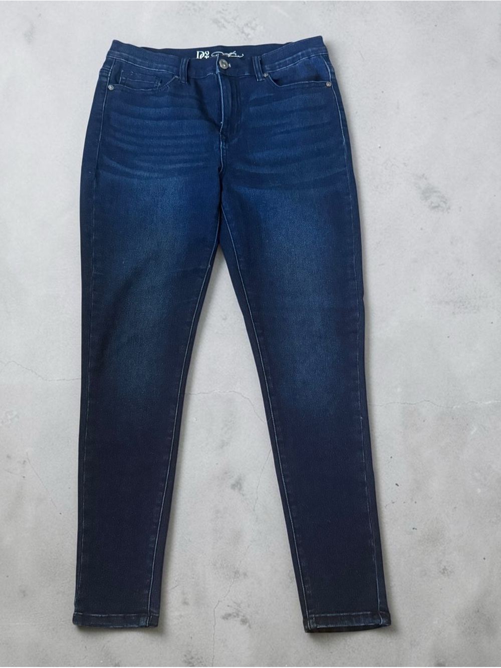 DG2 by Diane Gilman Skinny stretch denim jeans Size 6